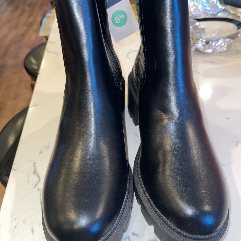 Classic Black Women's Chelsea Ankle Boots